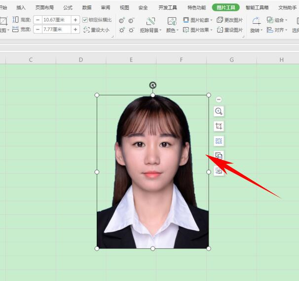 如何使用Excel修改證件照底色？