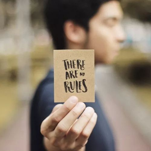 2020最流行微信頭像：成熟穩(wěn)重的男生頭像大全！