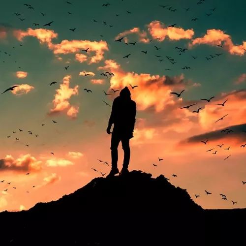 2020最流行微信頭像：成熟穩(wěn)重的男生頭像大全！