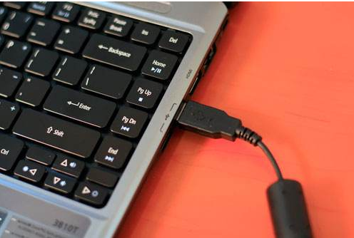 Win7旗艦版電腦開機(jī)顯示器沒反應(yīng)怎么辦？