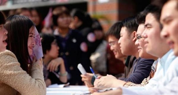 光棍節(jié)脫單攻略：多少失敗是因?yàn)榧恿宋⑿挪粫?huì)聊天！