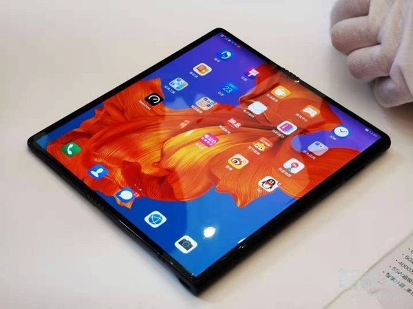 華為matex屏幕是京東方的嗎