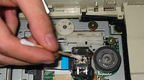 Win7系統電腦DVD光驅不讀盤怎么回事？