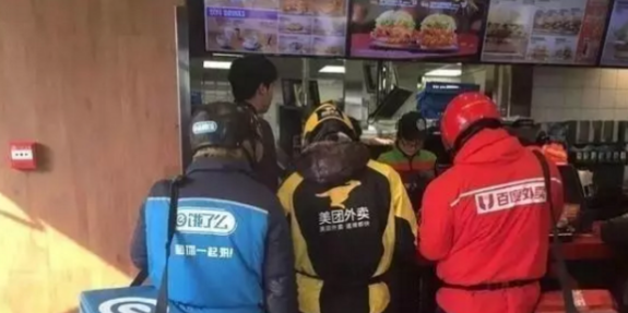 臺風天美團 餓了么將根據天氣暫停配送