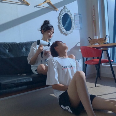 2019最新最全簡單大方微信情侶頭像大全分享