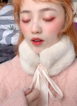 抖音鼻子愛心創可貼怎么拍  抖音愛心創可貼特效拍攝教程