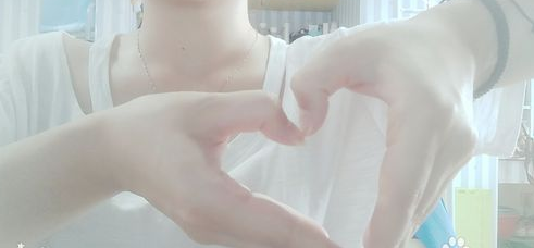 抖音手指舞音樂叫什么 抖音愛心手指舞教程慢動作