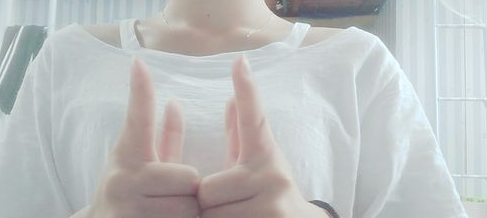 抖音愛的就是你怎么玩 抖音愛的就是你手指舞教程