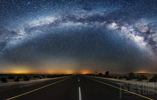 win 10電腦鎖定壁紙怎么恢復？win 10取消桌面壁紙教程