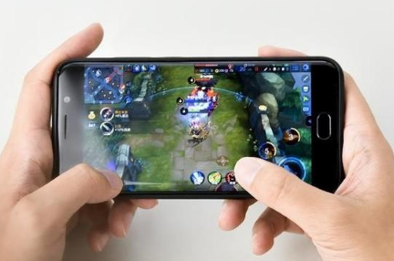 手機qq我的王者榮耀段位怎么隱藏 qq關閉王者榮耀銘牌方法