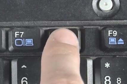 win10分辨率太高導致黑屏