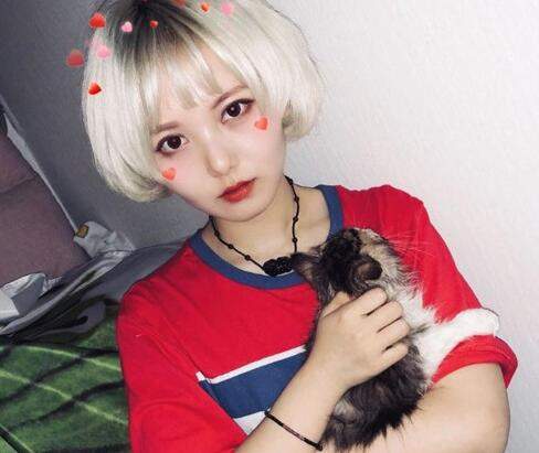 抖音網(wǎng)紅顏九是誰(shuí)_抖音認(rèn)真少女顏九個(gè)人資料分享