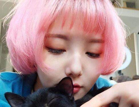 抖音網(wǎng)紅顏九是誰(shuí)_抖音認(rèn)真少女顏九個(gè)人資料分享