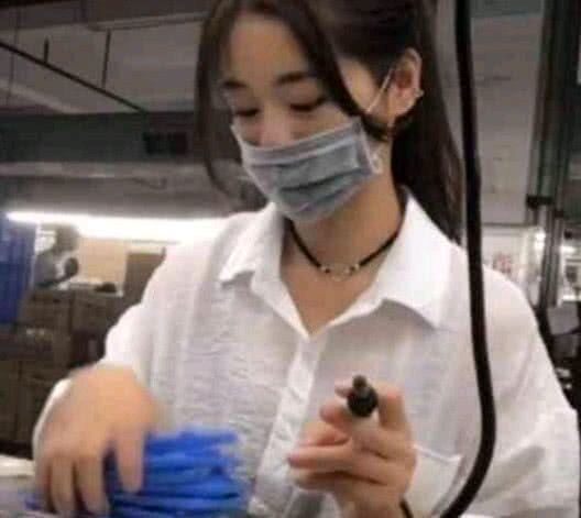 抖音工廠廠花不帶口罩長(zhǎng)什么樣_網(wǎng)游直呼：別干了，我養(yǎng)你