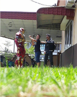 微博上怎么與手辦合影？微博上與手辦合影拍攝教程分享