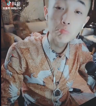 抖音雨后有車駛來駛過暮色蒼白是什么歌?這首歌的完整歌詞是什么?