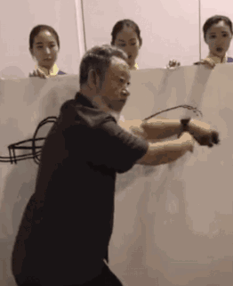 抖音“滋墨大師”是誰 用注射器寫書法火了