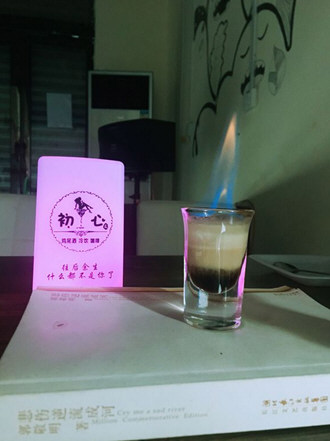 抖音敬自己六瓶酒圖片有哪些 敬六杯酒圖片分享