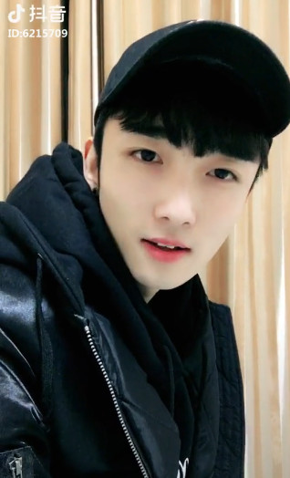 抖音李嘟嘟真名叫什么 李嘟嘟個(gè)人資料分享