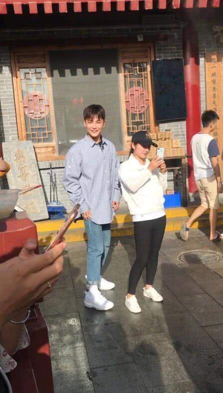 抖音孫堅西安排隊摔碗在哪_抖音西安摔碗歌曲試聽分享