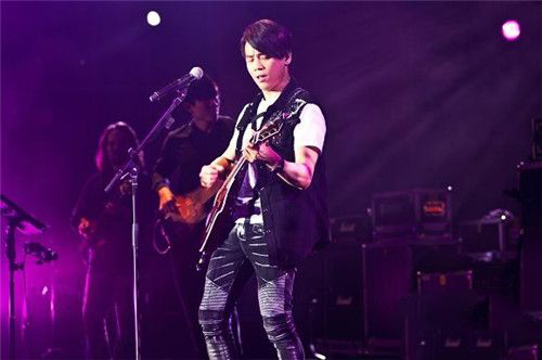 抖音我一直都想對你說是什么歌？誰唱的