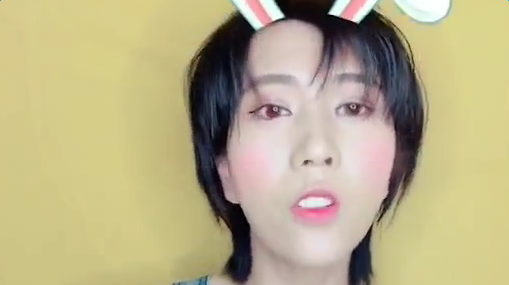 抖音swag午覺(jué)手勢(shì)舞怎么做？ 背景音樂(lè)是什么