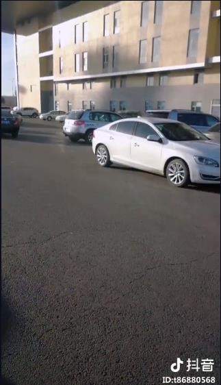 抖音找車口訣是什么 尋龍摸金萬纏山下一句