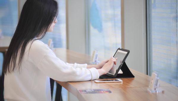 單向好友是什么意思  qq單向好友是什么意思