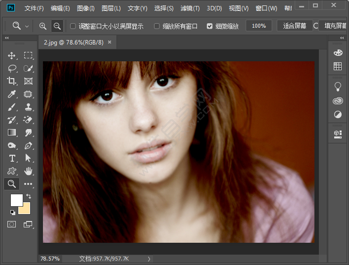 ps給照片設(shè)置上下黑邊框效果