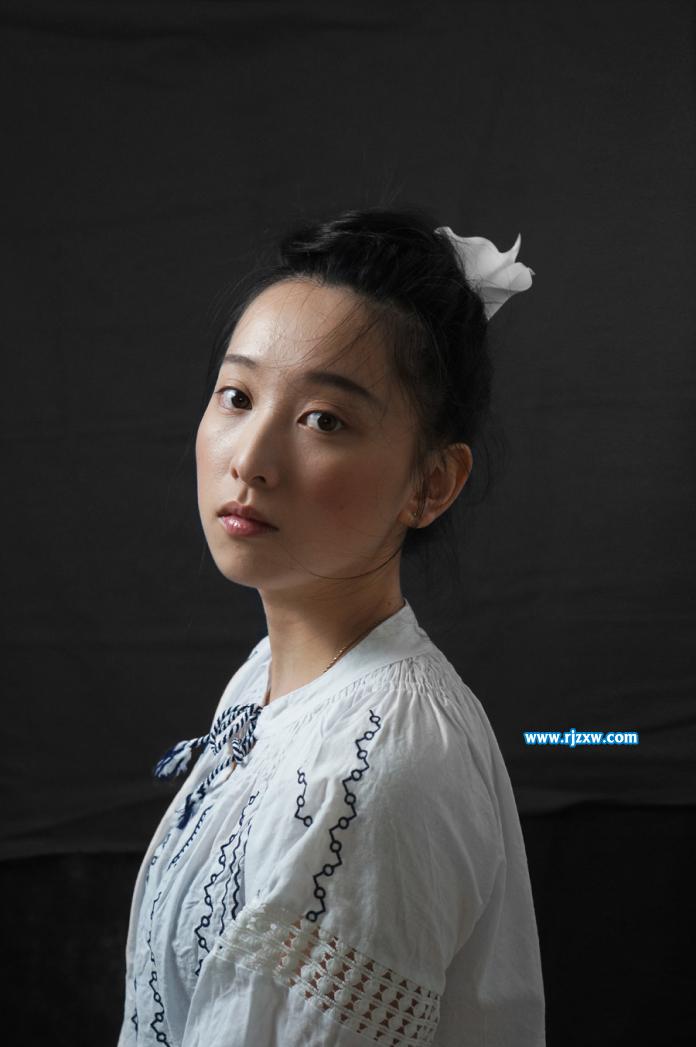 PS給偏暗人像調(diào)亮人物光影